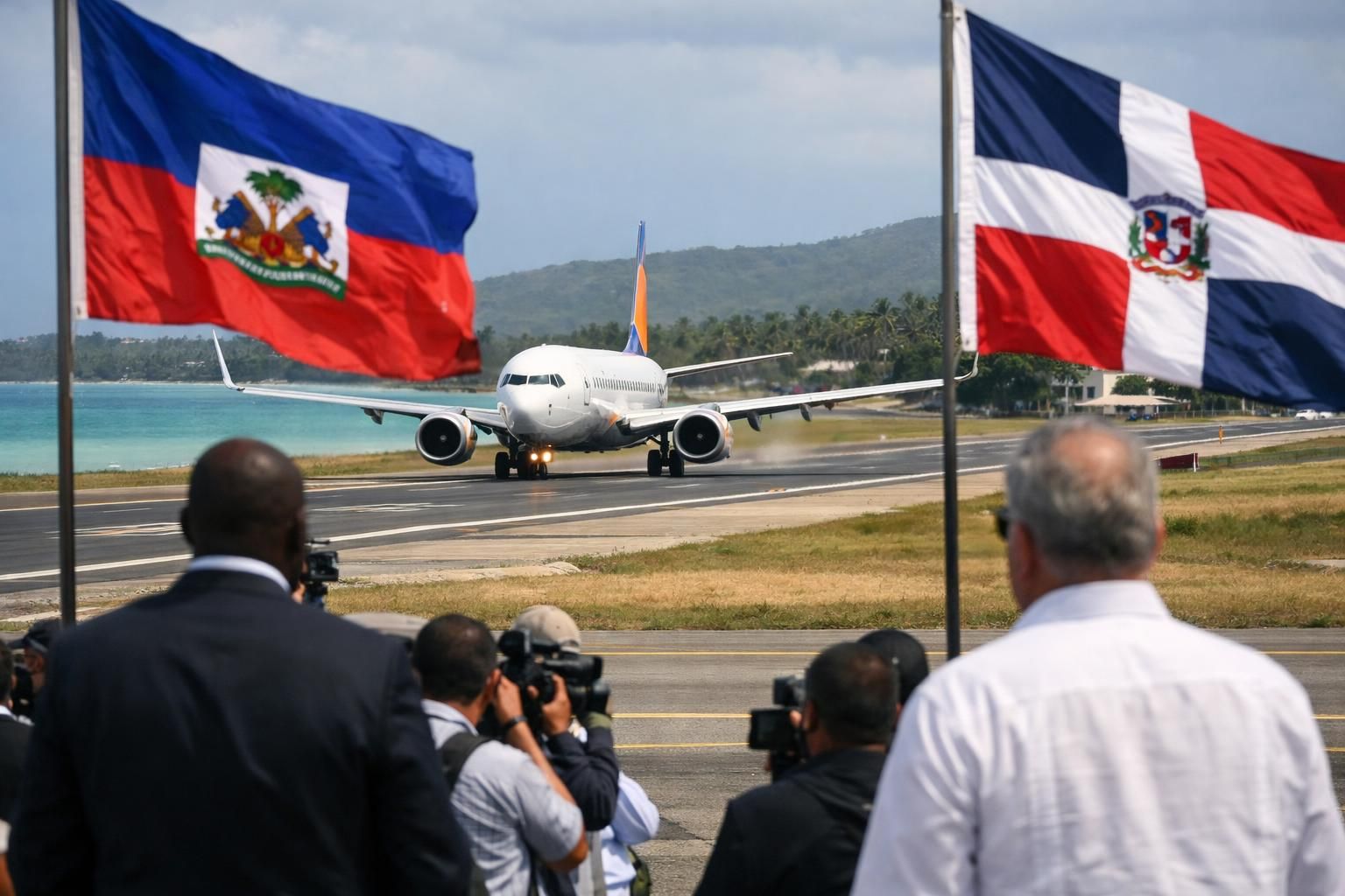 haiti dan republik dominika mengumumkan pembukaan kembali wilayah udara mulai mei, memungkinkan perjalanan dan konektivitas yang lebih lancar antara kedua negara.